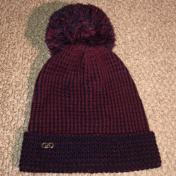 NWOT Cole Haan Pom Pom Shaker Beanie - Picture 1 of 4
